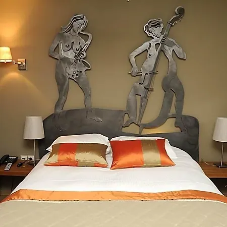 Mousiko Pandoxeio Hotel Steni Dhirfios